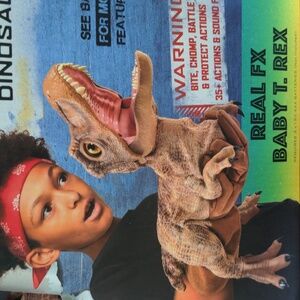 Jurassic Park x Real FX baby T-Rex animatronic dinosaur